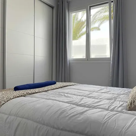 Vuelo, Con Piscina Y Barbacoa Disfrutar Puerto Calero