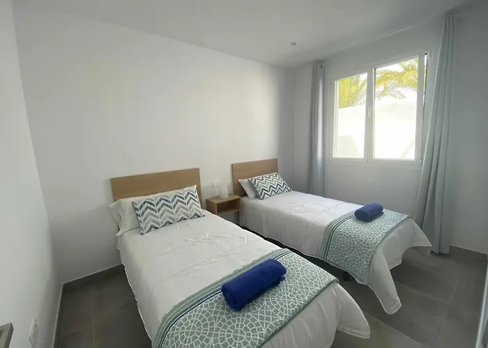 Villa Vuelo, Con Piscina Y Barbacoa Disfrutar