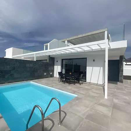 Vuelo Con Piscina Y Barbacoa Disfrutar *